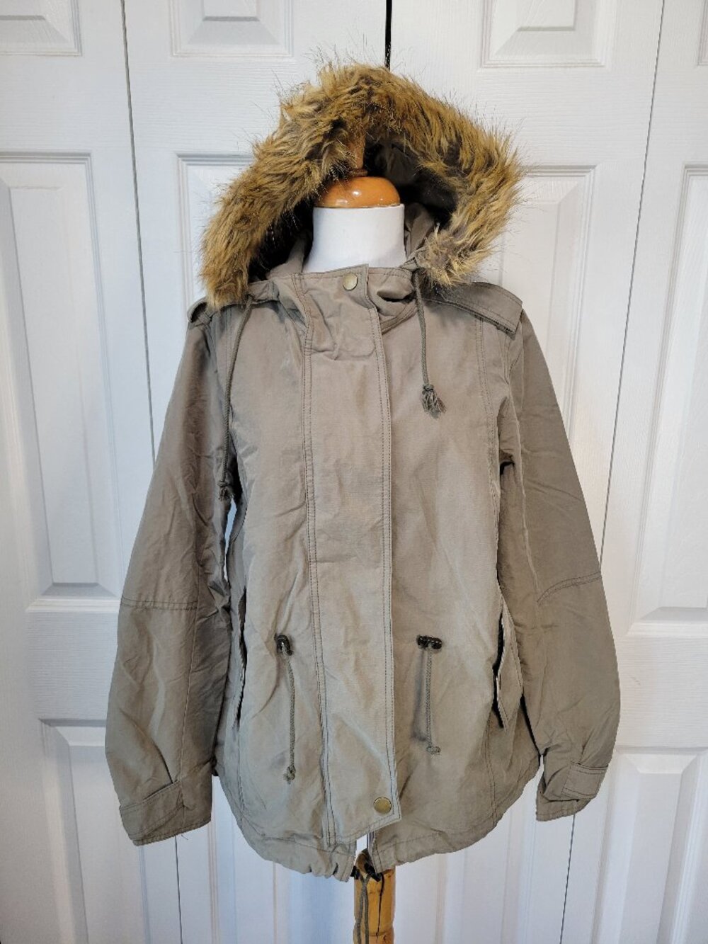 A.N.A A New Approach Olive Taupe Utility Parka Jacket w/ Faux Fur Hood sz M NWT